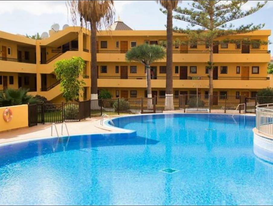 Studio In Torres Del Sol Griffin Near The Beach 아로나 외부 사진