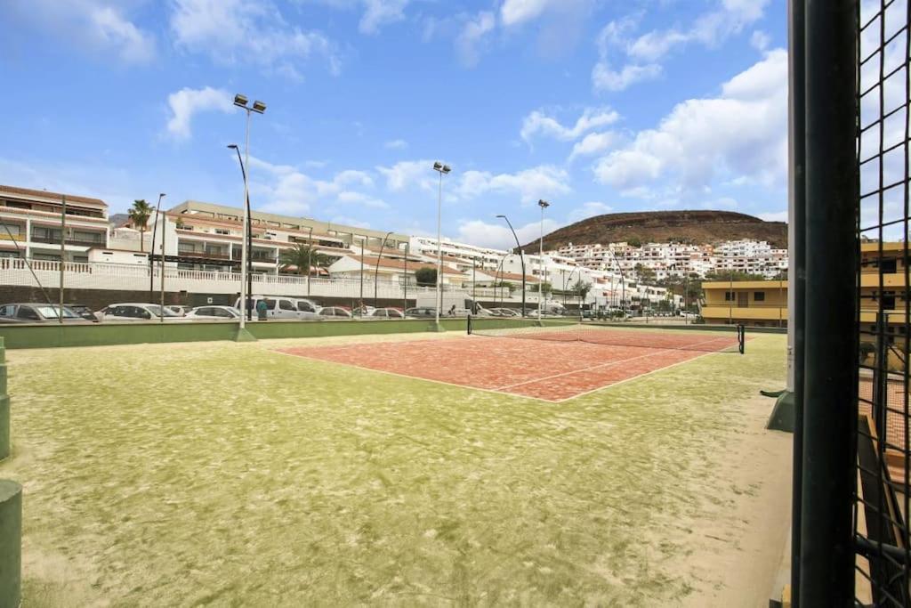Studio In Torres Del Sol Griffin Near The Beach 아로나 외부 사진