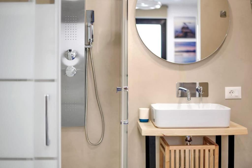 Studio In Torres Del Sol Griffin Near The Beach 아로나 외부 사진