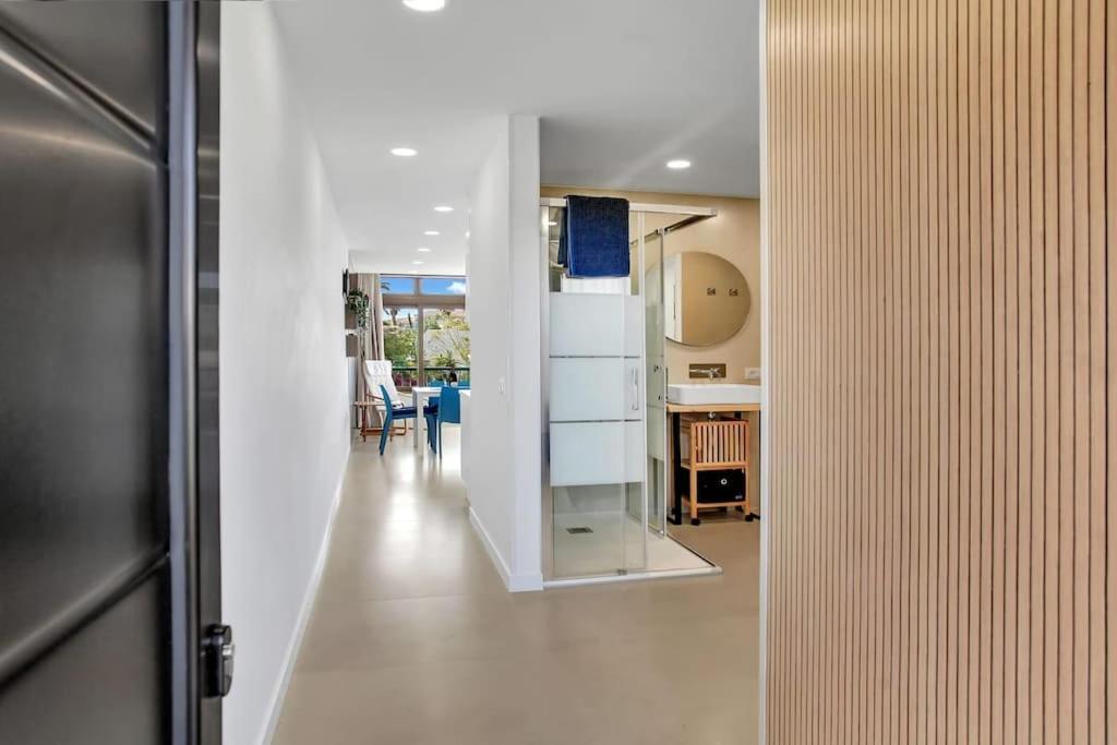 Studio In Torres Del Sol Griffin Near The Beach 아로나 외부 사진